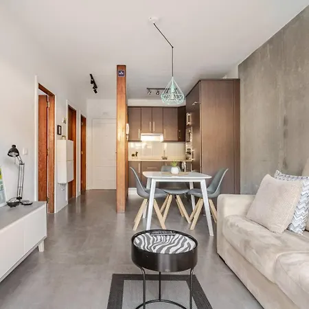 Alma Elegant Candelaria